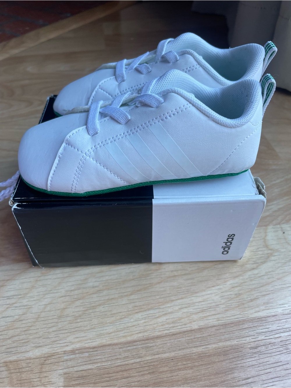 adidas Kids White Sneakers with Green Trim size 5k